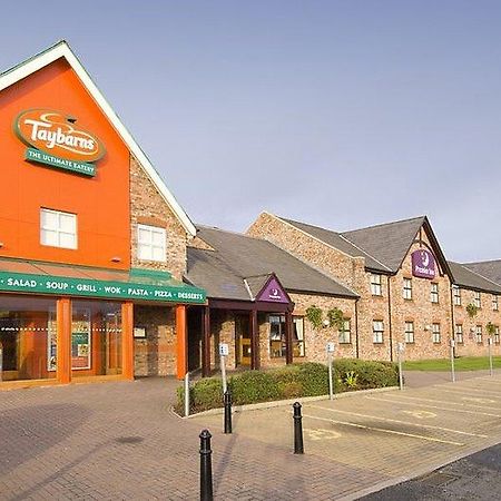 Premier Inn Premier Inn วีแกน ภายนอก รูปภาพ